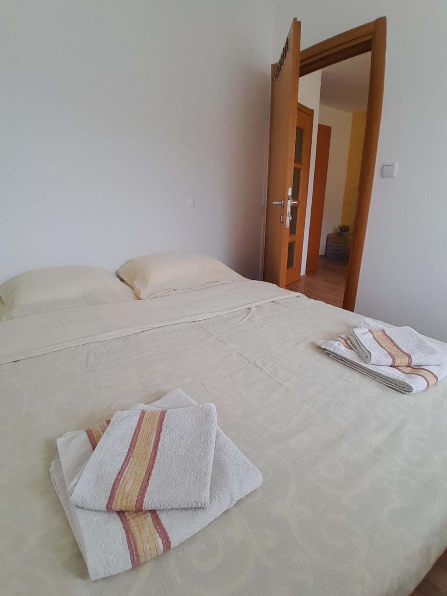 Apartman Lala Foca Exterior foto